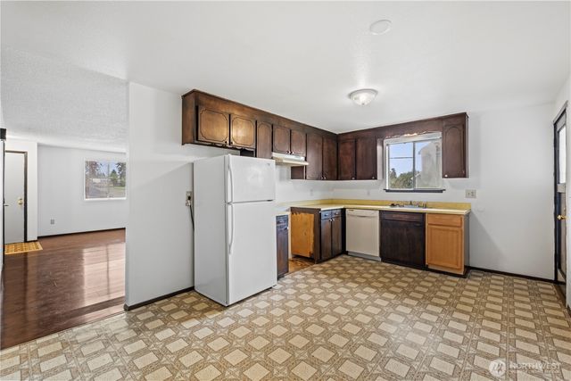 5676 S I Street, Tacoma, WA 98408