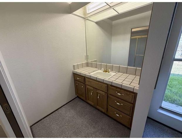 3413 Wild Palms Dr, Modesto, CA 95355