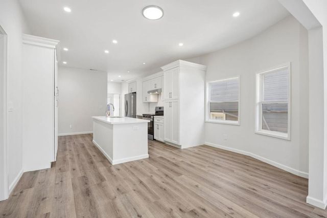 812814 54th Street, Oakland, CA 94608