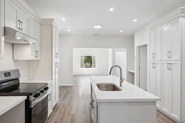 812814 54th Street, Oakland, CA 94608