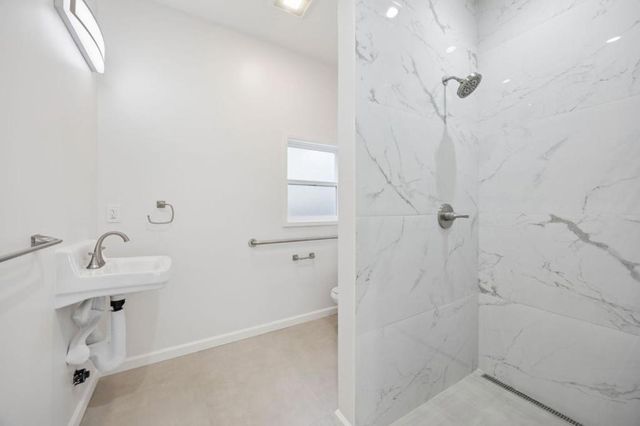 812814 54th Street, Oakland, CA 94608