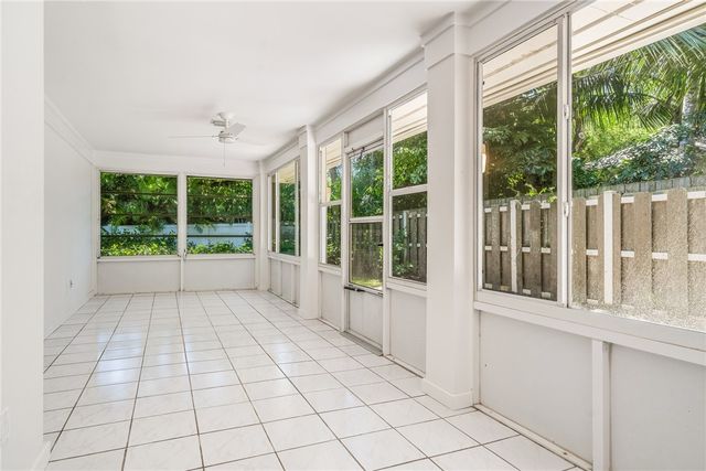 386 Fiddlewood Road, Vero Beach, FL 32963