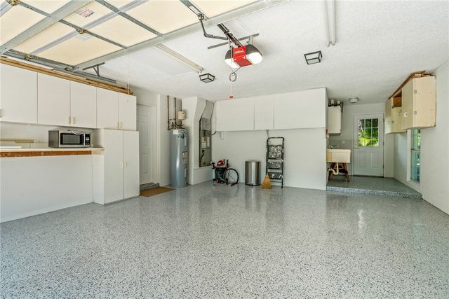 386 Fiddlewood Road, Vero Beach, FL 32963