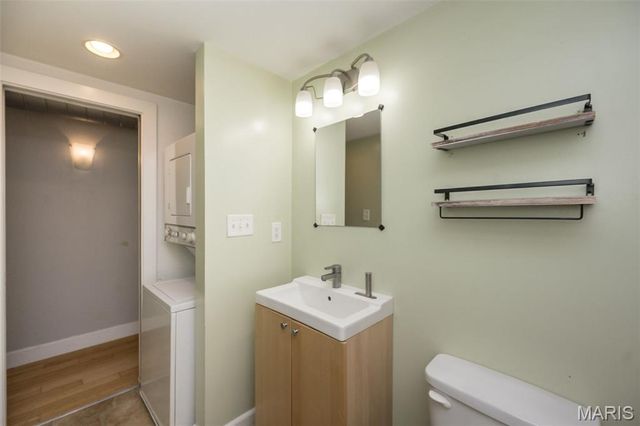 4220 McPherson Avenue 304, St Louis, MO 63108