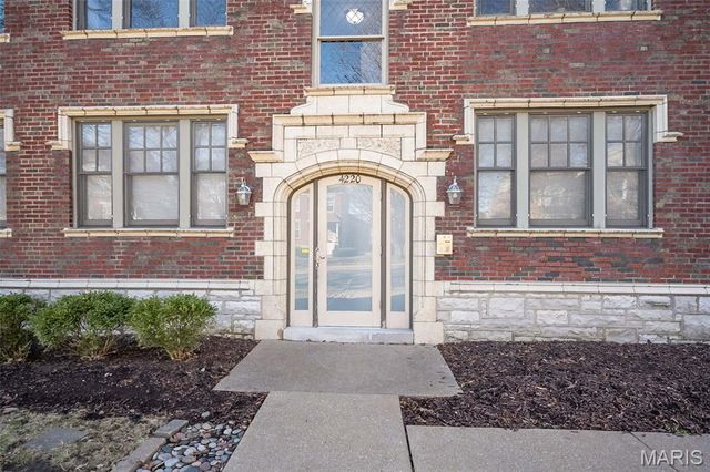 4220 McPherson Avenue 304, St Louis, MO 63108