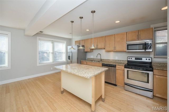 4220 McPherson Avenue 304, St Louis, MO 63108