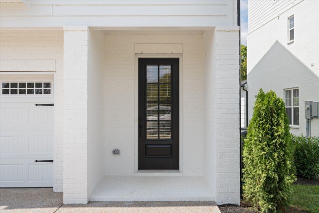 329 Old Shackle Island Rd, Hendersonville, TN 37075