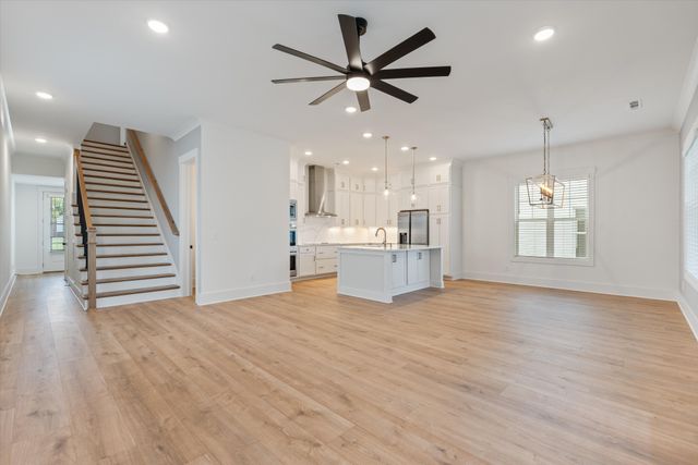 329 Old Shackle Island Rd, Hendersonville, TN 37075