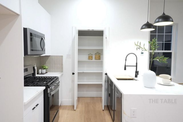 629 N Tyler Street 101, Dallas, TX 75208
