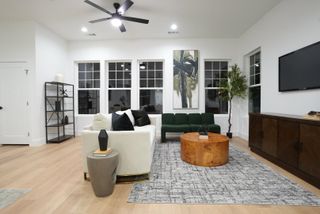 629 N Tyler Street 101, Dallas, TX 75208
