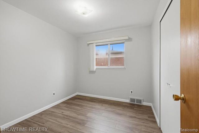 4922 Sanford Drive, Sterling Heights, MI 48310
