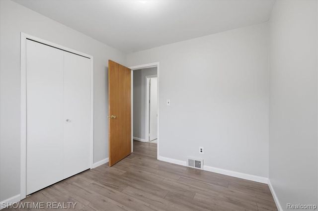 4922 Sanford Drive, Sterling Heights, MI 48310