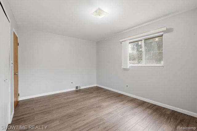 4922 Sanford Drive, Sterling Heights, MI 48310