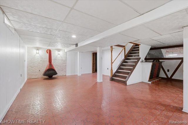 4922 Sanford Drive, Sterling Heights, MI 48310