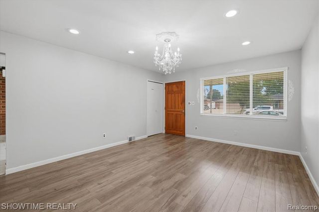 4922 Sanford Drive, Sterling Heights, MI 48310