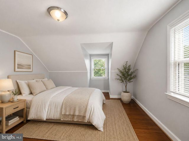 1011 PAUL DR, Rockville, MD 20851