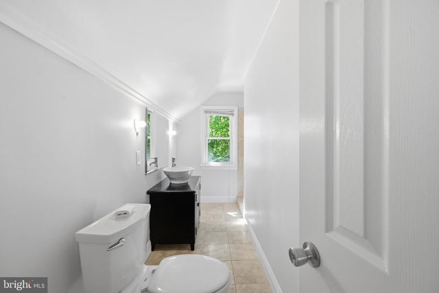 1011 PAUL DR, Rockville, MD 20851