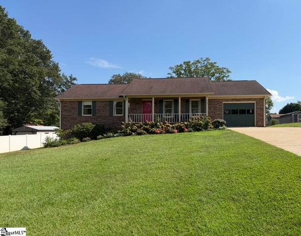 103 N Johnson Street, Landrum, SC 29356