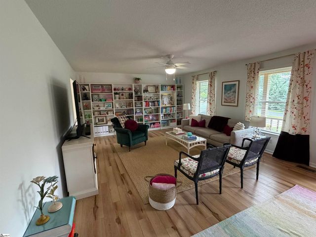 103 N Johnson Street, Landrum, SC 29356