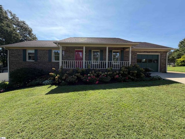 103 N Johnson Street, Landrum, SC 29356