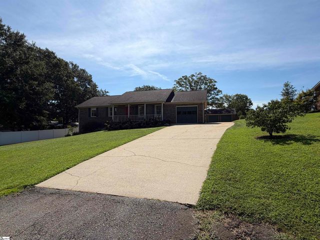 103 N Johnson Street, Landrum, SC 29356