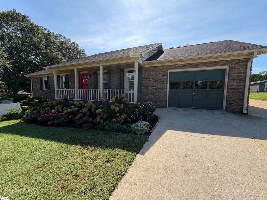 103 N Johnson Street, Landrum, SC 29356