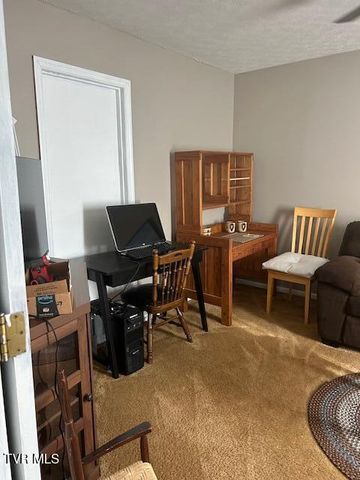1066 Pebble Drive 1066, Bristol, VA 24201