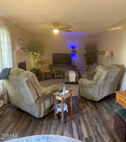 1066 Pebble Drive 1066, Bristol, VA 24201