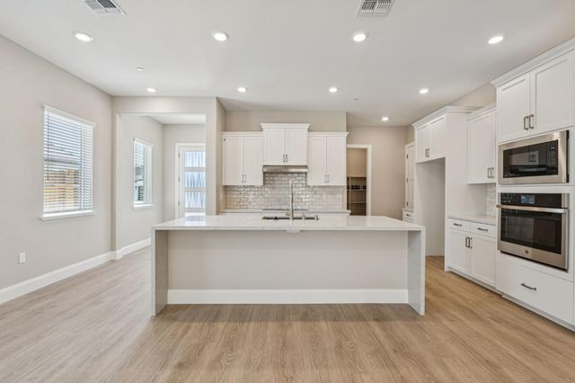 9107 Colzie Ct, Elk Grove, CA 95624
