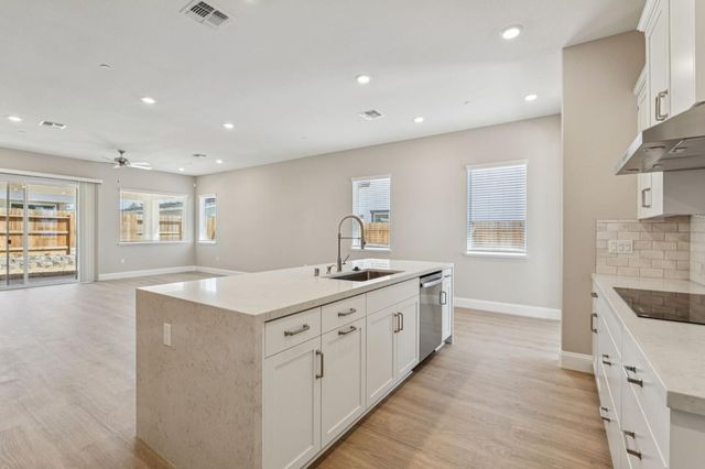 9107 Colzie Ct, Elk Grove, CA 95624