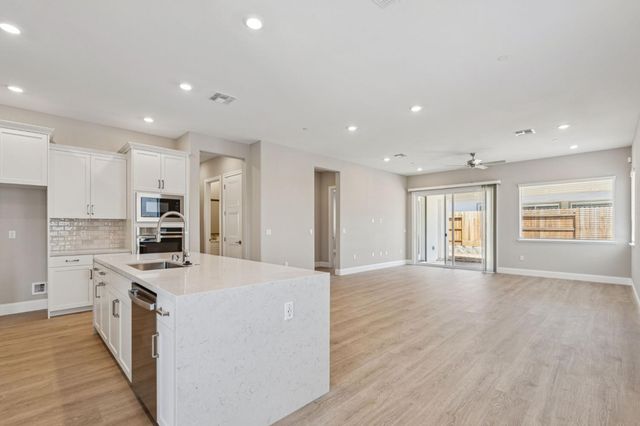 9107 Colzie Ct, Elk Grove, CA 95624