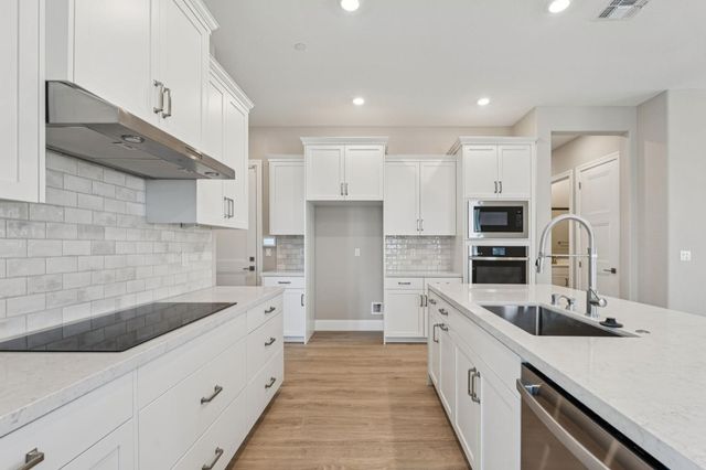 9107 Colzie Ct, Elk Grove, CA 95624