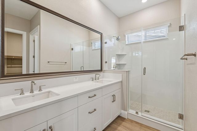 9107 Colzie Ct, Elk Grove, CA 95624