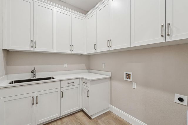 9107 Colzie Ct, Elk Grove, CA 95624