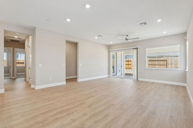 9107 Colzie Ct, Elk Grove, CA 95624