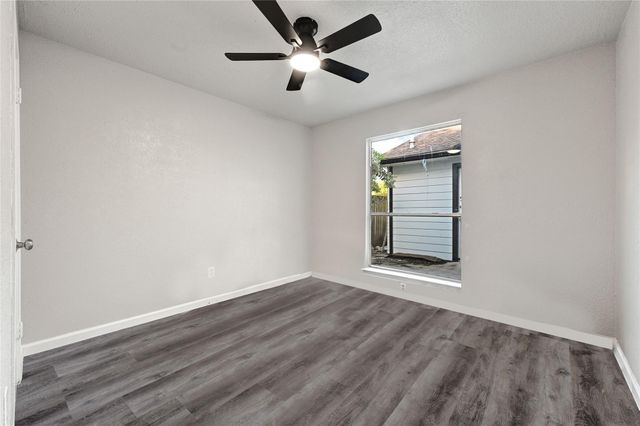 7022 Plaza Del Sol Drive, Houston, TX 77083