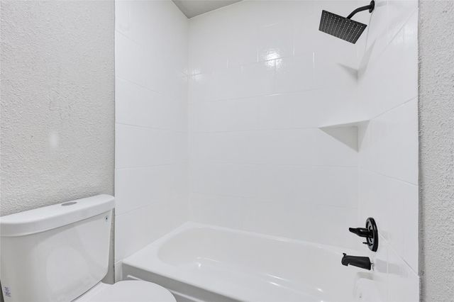 7022 Plaza Del Sol Drive, Houston, TX 77083