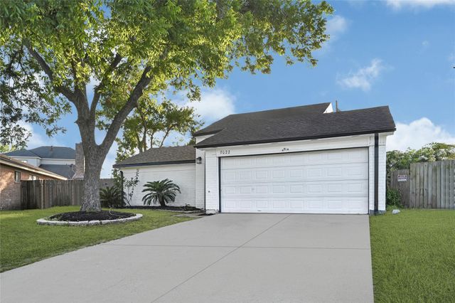 7022 Plaza Del Sol Drive, Houston, TX 77083