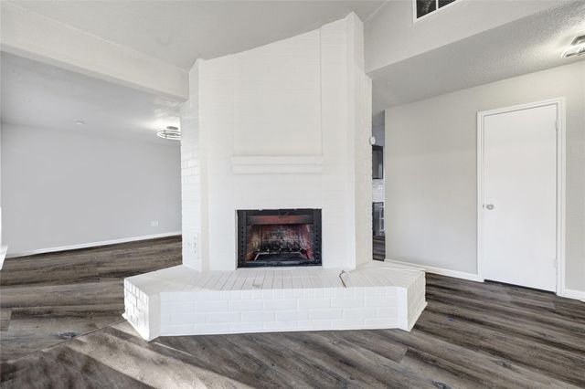 7022 Plaza Del Sol Drive, Houston, TX 77083