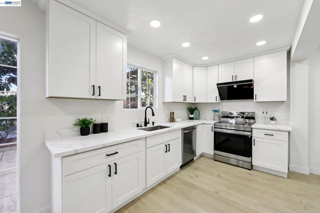 41330 Roberts Ave, Fremont, CA 94538