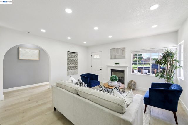 41330 Roberts Ave, Fremont, CA 94538