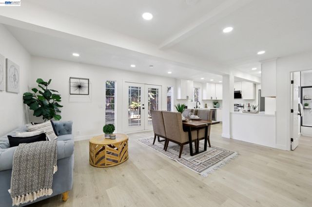 41330 Roberts Ave, Fremont, CA 94538