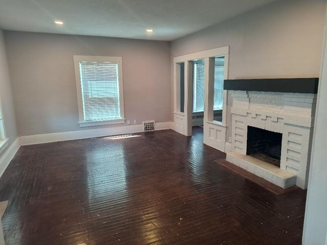115 S Chautauqua Ave, Wichita, KS 67211