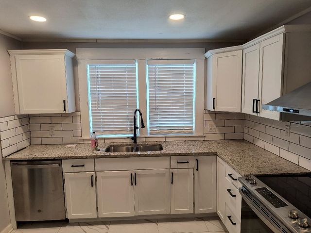 115 S Chautauqua Ave, Wichita, KS 67211
