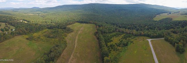 Noah Lane, Crossville, TN 38555