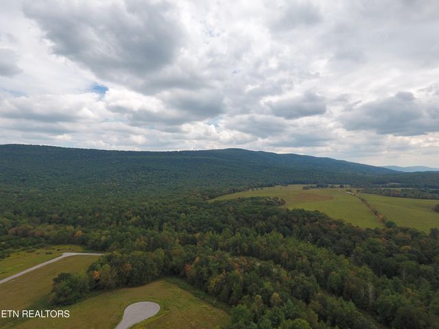 Noah Lane, Crossville, TN 38555