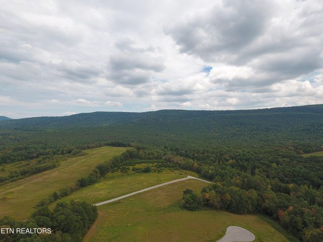 Noah Lane, Crossville, TN 38555