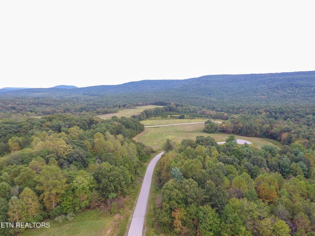 Noah Lane, Crossville, TN 38555