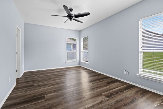 305 Creekside Drive, Anna, TX 75409