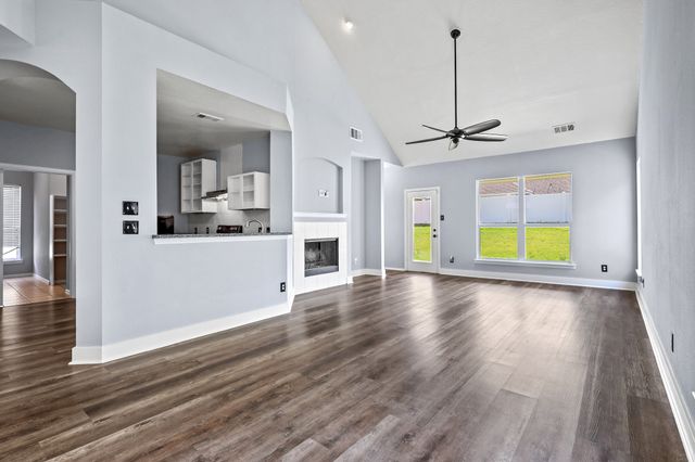 305 Creekside Drive, Anna, TX 75409